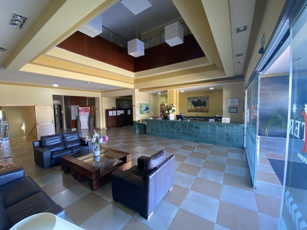 Hotel Montera Plaza Лос-Барріос Екстер'єр фото