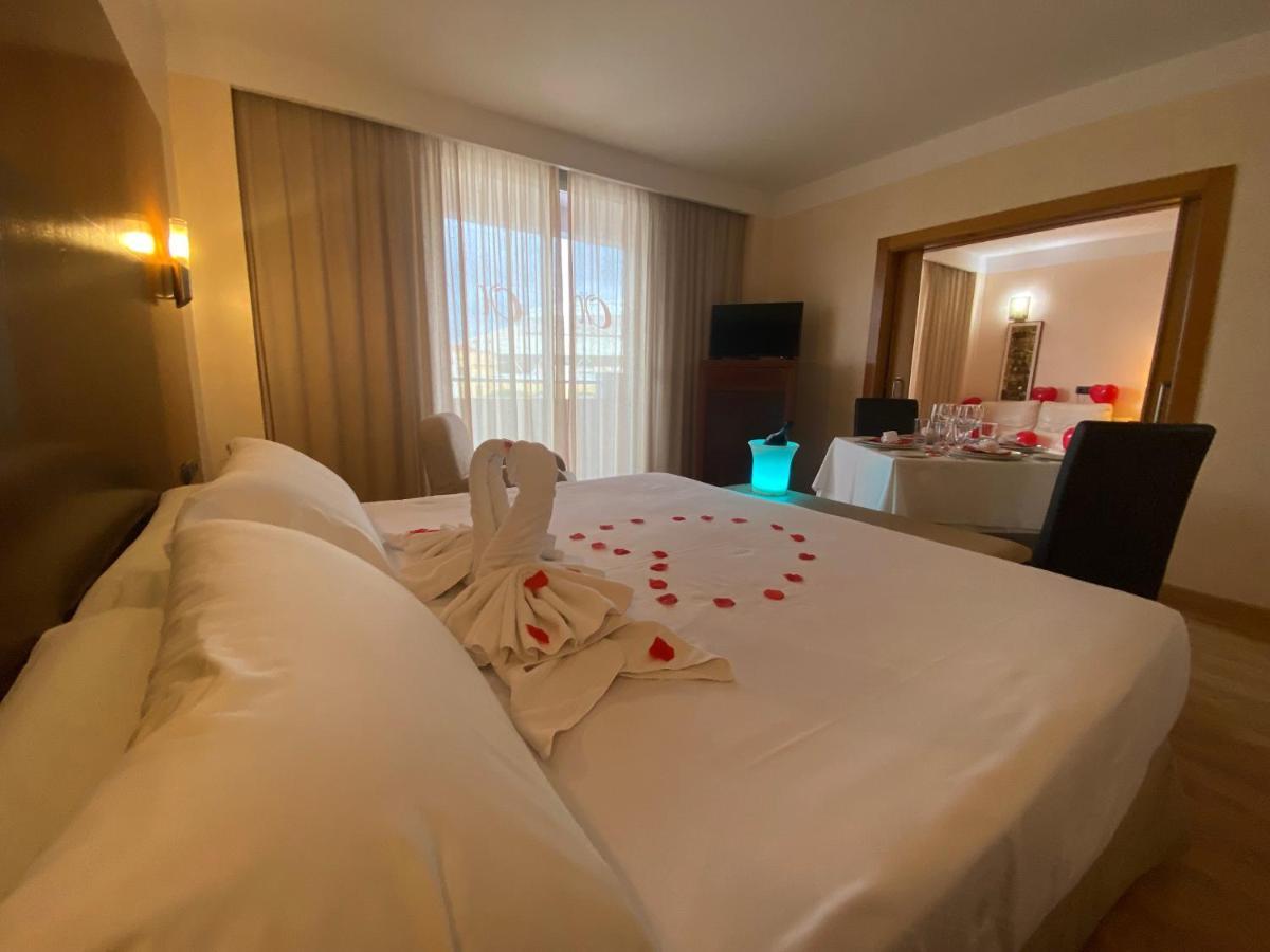 Hotel Montera Plaza Лос-Барріос Екстер'єр фото