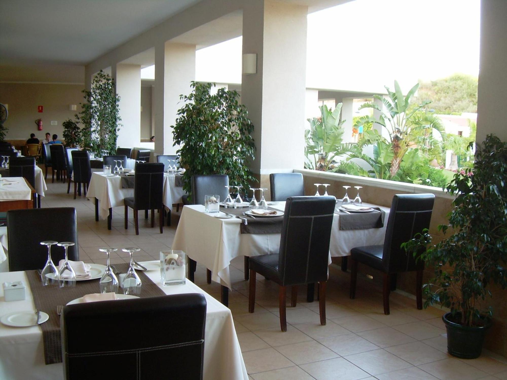 Hotel Montera Plaza Лос-Барріос Ресторан фото